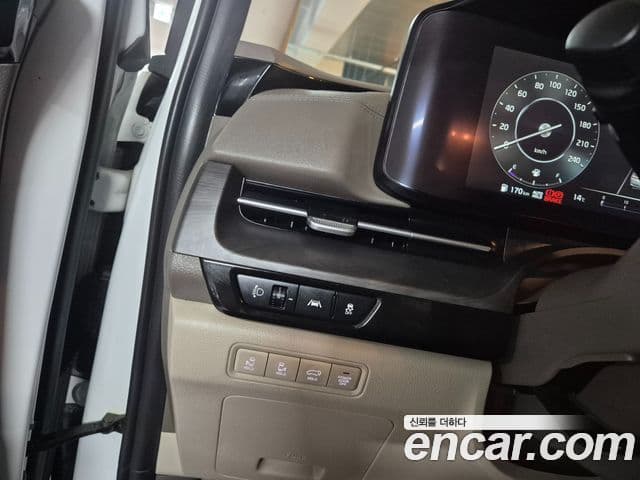 Kia Carnival 4세대 Signature, 2022 9