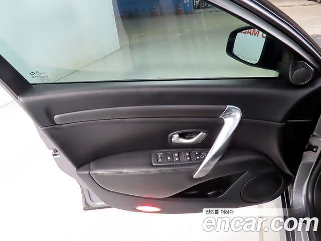 Renault Korea(Samsung) SM7 Nova LPLI 2.0 LPe для людей с инвалидностью, 2016 15