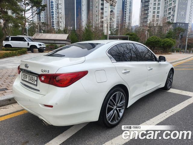 Infiniti Q50 Premium, 2016 17