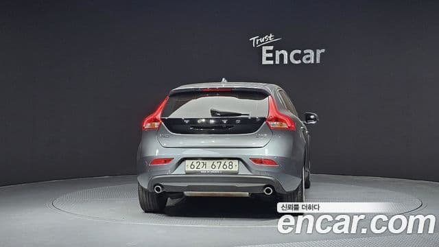 Volvo V40 2세대, 2018 4