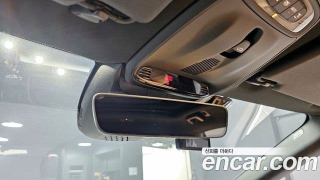 Volvo V40 2세대, 2018 18