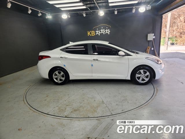 Hyundai Avante MD Luxury, 2012 8