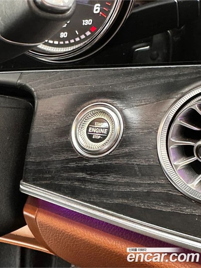 Mercedes-Benz E-класс W213 E220d кабриолет, 2018 11