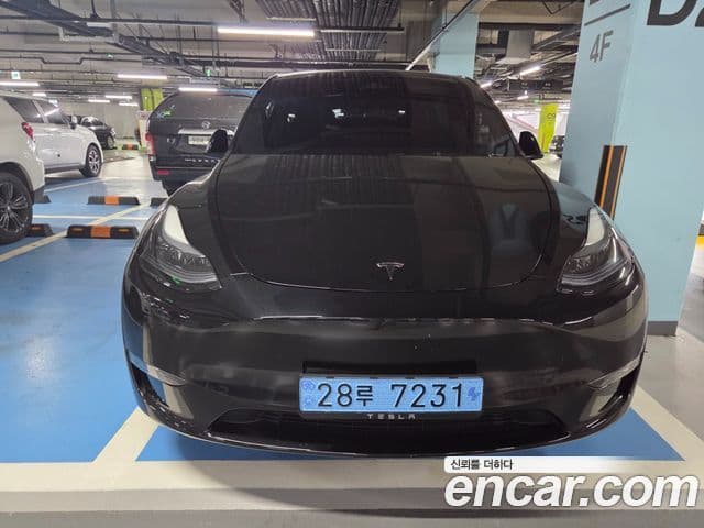 Tesla модель Y Long Range AWD, 2024 1