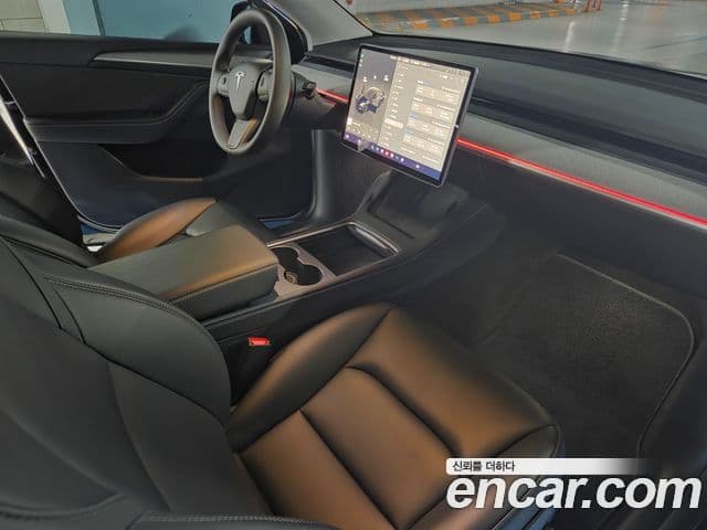 Tesla модель Y Long Range AWD, 2024 8