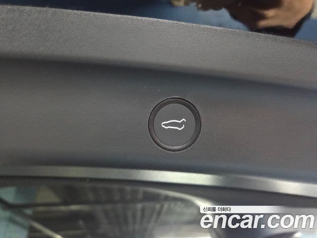 Tesla модель Y Long Range AWD, 2024 13