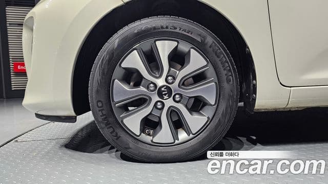 Kia The / новый New Morning Luxury, 2016 все фото