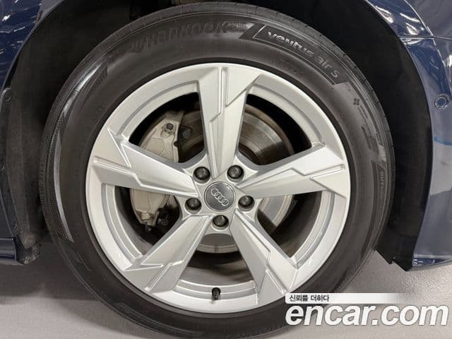 Audi A6 (C8) Premium, 2020 все фото