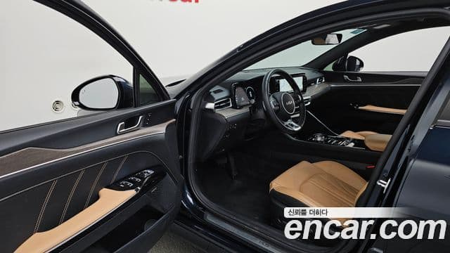 Kia K5 гибрид 3세대 Signature, 2023 10