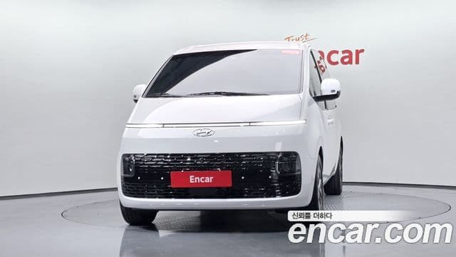 Hyundai Staria Modern, 2023 3