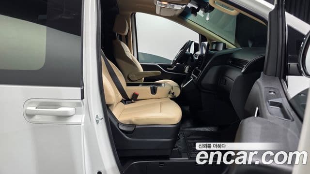Hyundai Staria Modern, 2023 10
