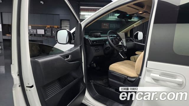 Hyundai Staria Modern, 2023 11