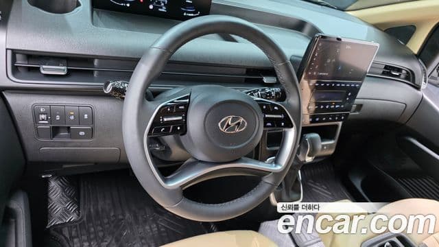 Hyundai Staria Modern, 2023 13