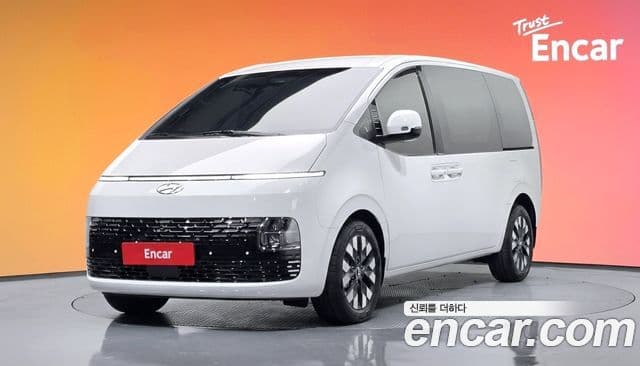Hyundai Staria Modern, 2023 1