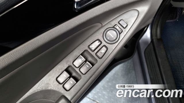 Hyundai YF Sonata Prime, 2011 19