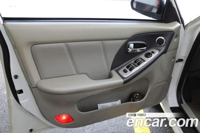 Hyundai New Avante XD топовая версия, 2003 6