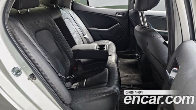 Kia K5 Prestige, 2012 12