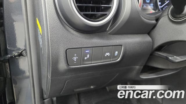 Hyundai Kona Premium, 2018 17