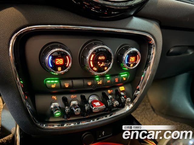 Mini Cooper 클럽맨 2세대, 2020 14