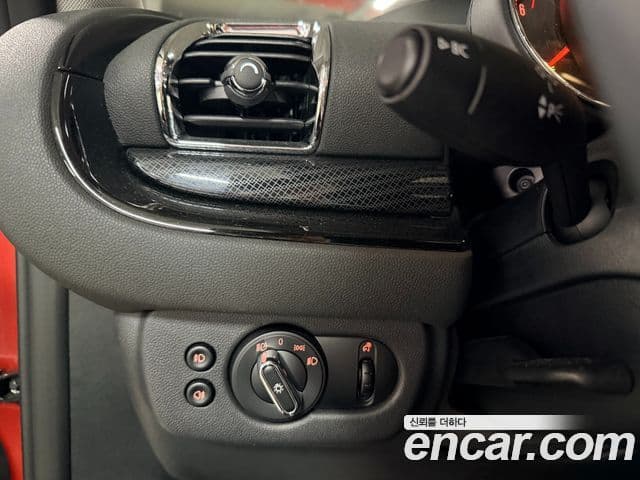 Mini Cooper 클럽맨 2세대, 2020 16