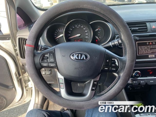 Kia All New Pride Luxury, 2014 8