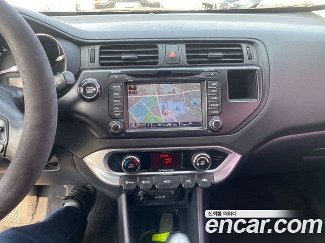 Kia All New Pride Luxury, 2014 9