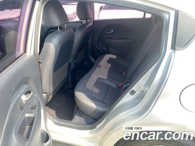 Kia All New Pride Luxury, 2014 14