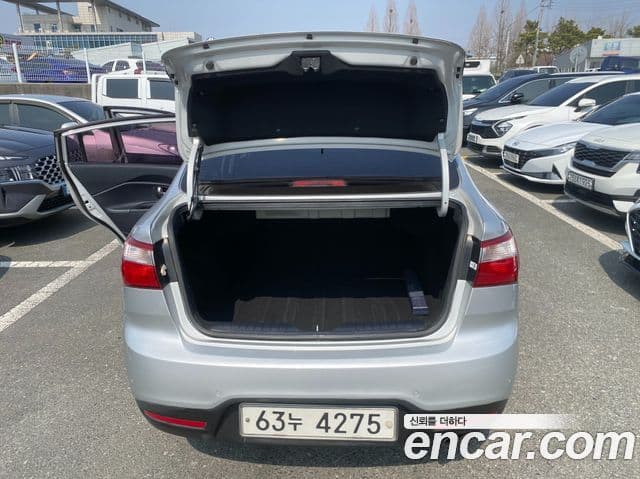 Kia All New Pride Luxury, 2014 15