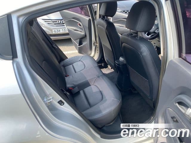 Kia All New Pride Luxury, 2014 16