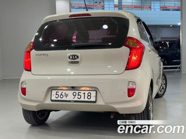 Kia All New Morning Deluxe, 2012 4