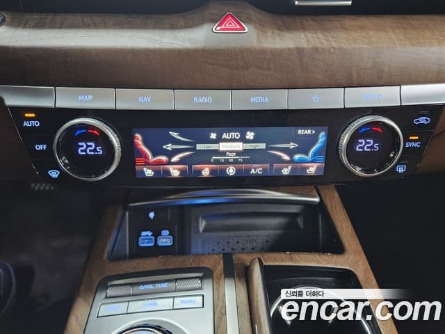 Genesis G80 (RG3) бензин 2.5 турбо AWD, 2024 12