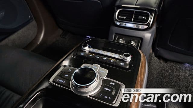 Genesis G90 Premium Luxury, 2019 19