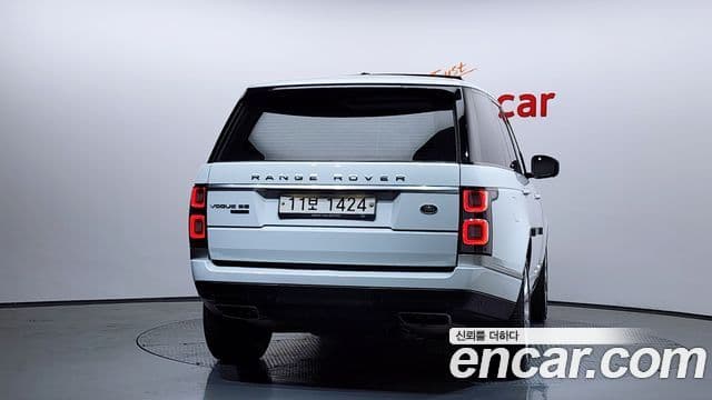 Land Rover Range Rover 4세대 4.4 SDV8 Vogue SE дизель, 2015 4