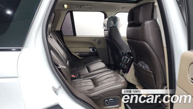 Land Rover Range Rover 4세대 4.4 SDV8 Vogue SE дизель, 2015 12