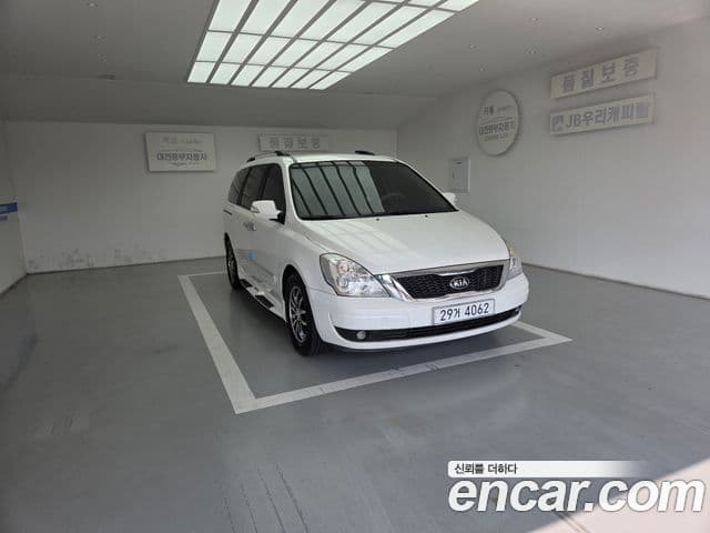 Kia Carnival R топовая версия, 2014 3