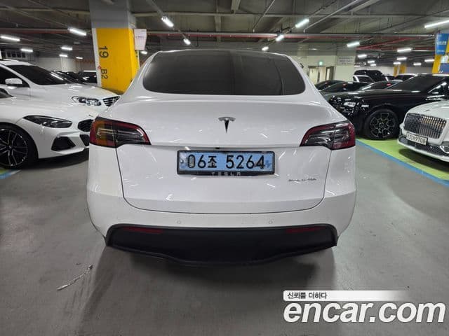 Tesla модель Y Long Range AWD, 2021 4