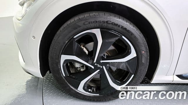 Kia EV6 GT Line, 2023 все фото