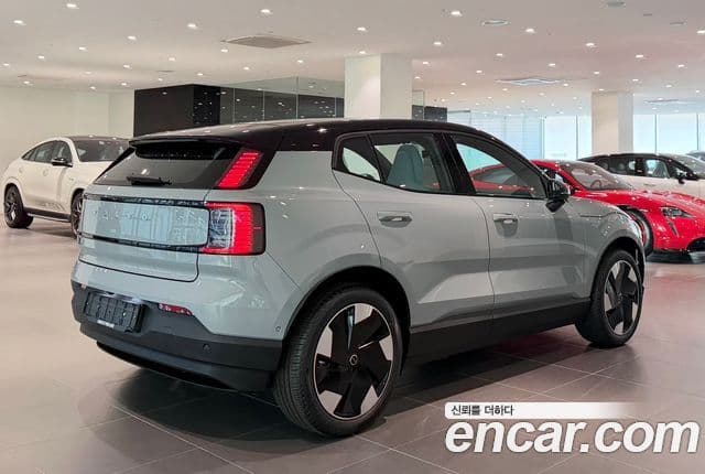 Volvo EX30 Ultra, 2026 2