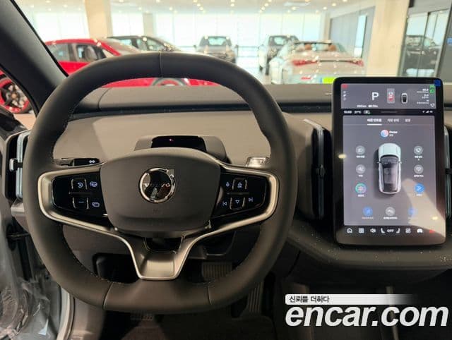 Volvo EX30 Ultra, 2026 9