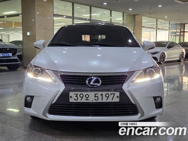 Lexus CT200h ZWA10, 2017 2