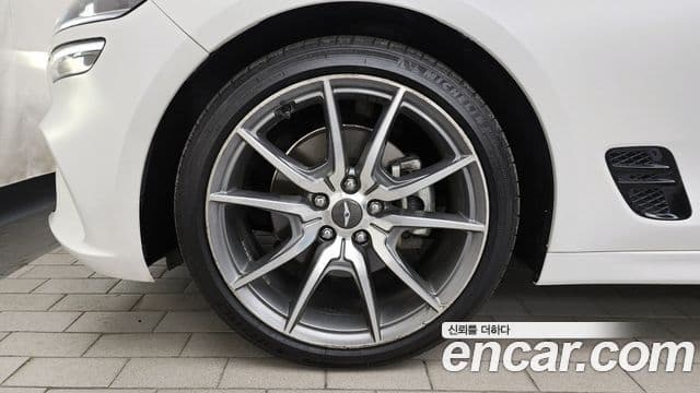 Genesis The / новый New G70, 2021 все фото