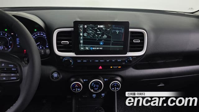 Hyundai Venue 1.6 Flux, 2020 15