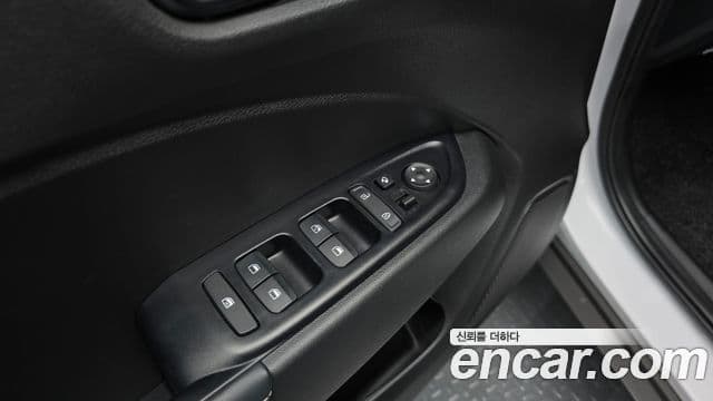 Hyundai Venue 1.6 Flux, 2020 17