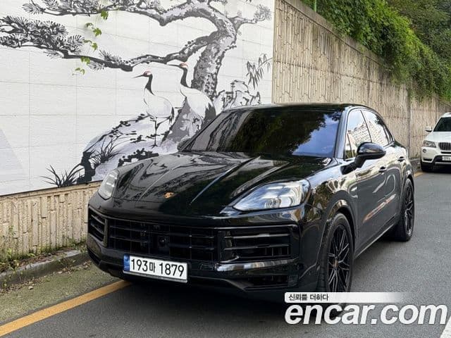 Porsche Cayenne (PO536) 3.0 E-гибрид, 2024 1