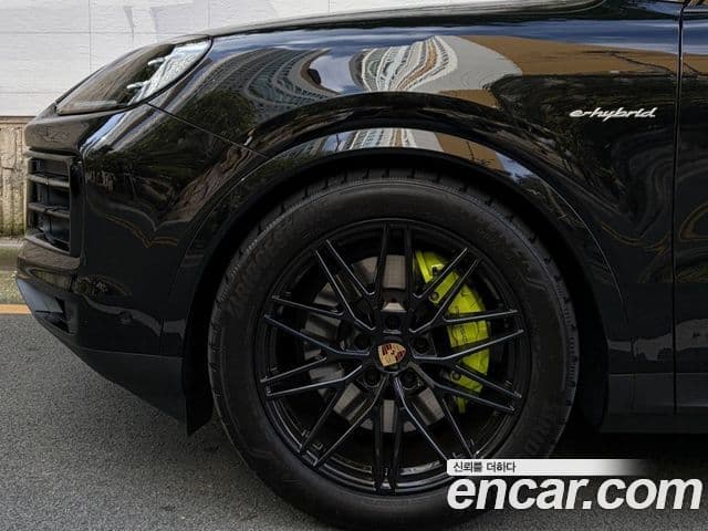 Porsche Cayenne (PO536) 3.0 E-гибрид, 2024 6