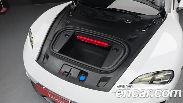 Porsche 타이칸 4S, 2025 6