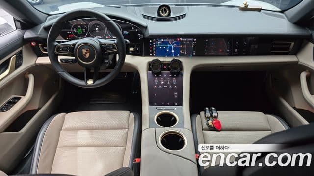 Porsche 타이칸 4S, 2025 7