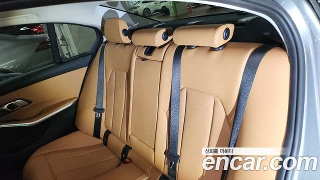 BMW 3시리즈 (G20), 2025 8