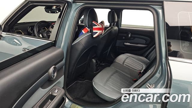 Mini Cooper 클럽맨 2세대, 2023 12