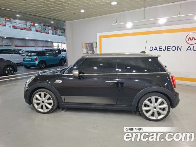 Mini Cooper S Kingsroad Edition, 2020 3